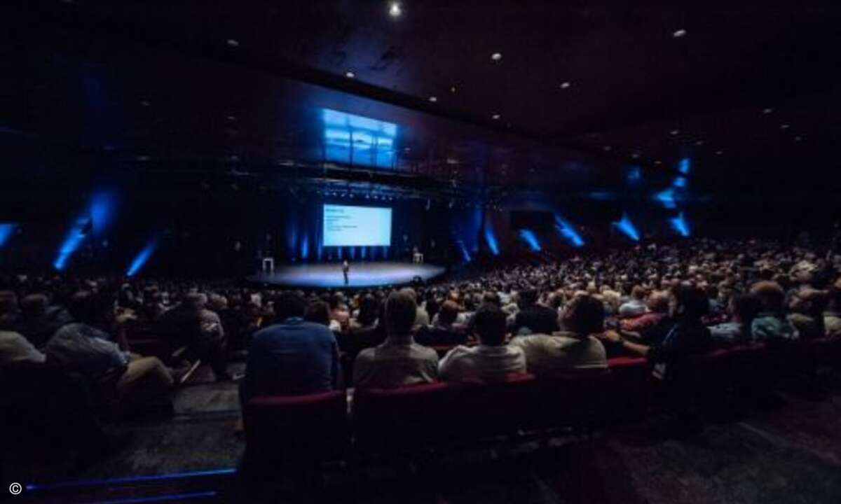 Das Auditorium ist gut gefüllt (Foto: Graham Lee Photography / NetApp)