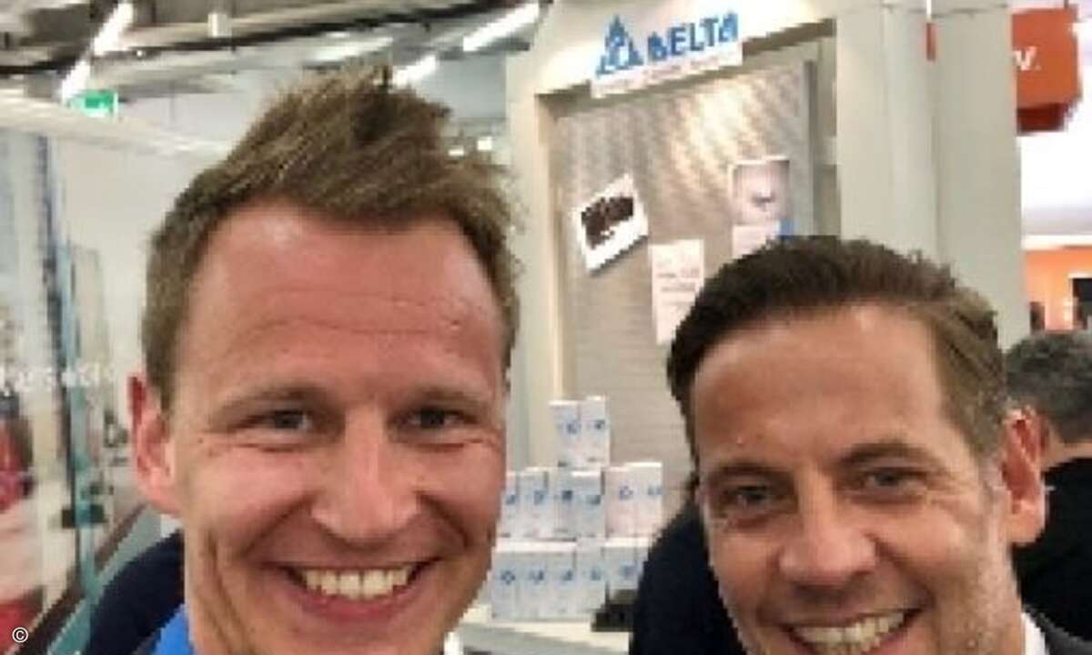 CRNs neuer Sales Director Eric Weis (li.) brauchte sich auf der TOP nicht groß vorstellen, man kennt ihn im ITK-Channel gut, wie Sebastian Thodam (Delta Electronics) bestätigen kann