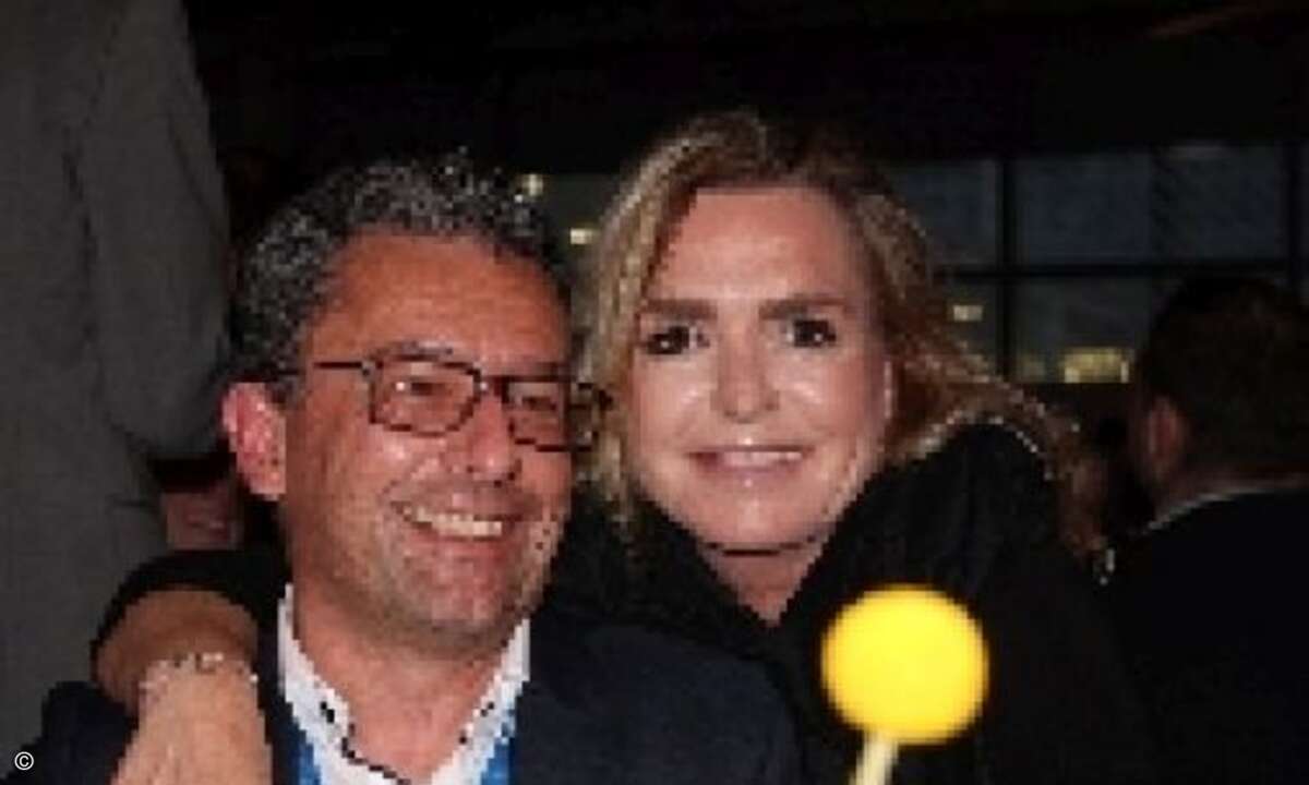 Christian Schmid von Ecom und Carolin Schlüter (WEKA FACHMEDIEN)
