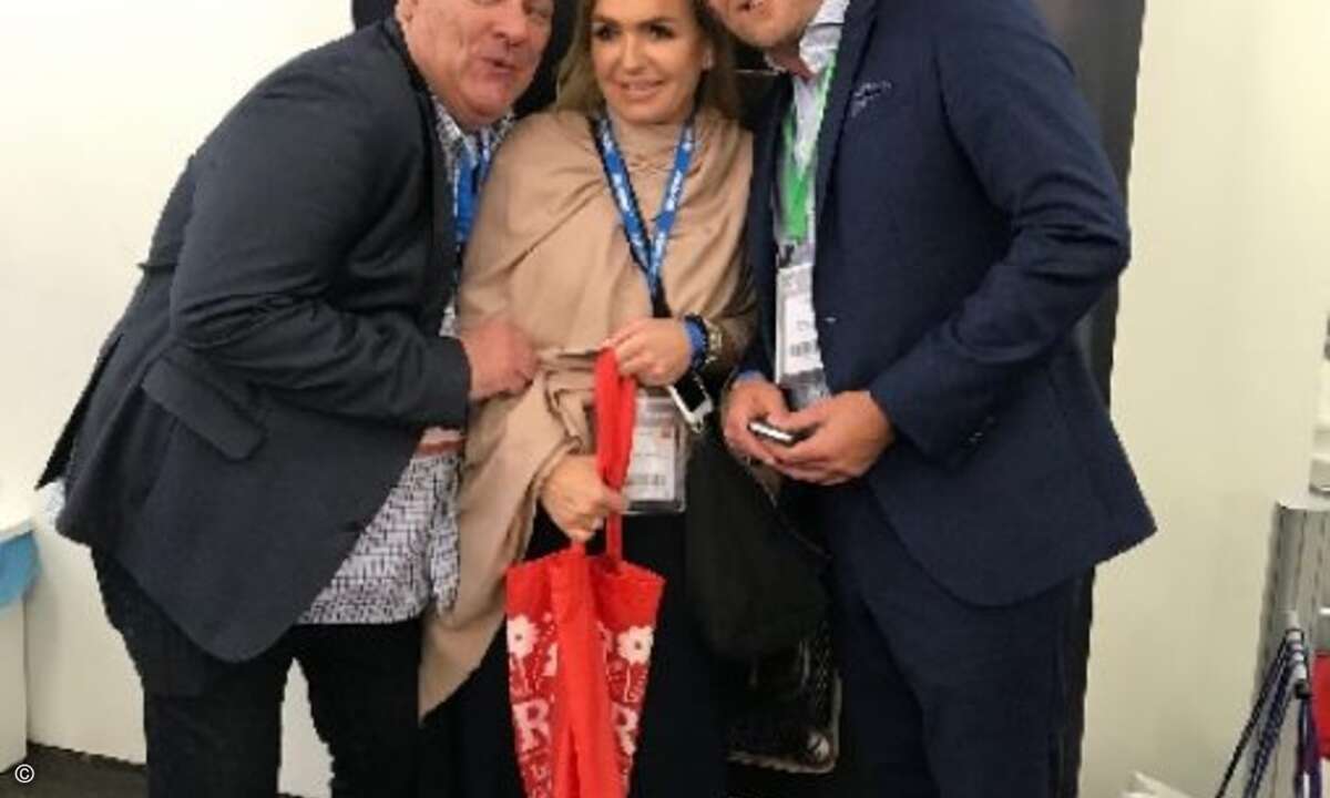 Wenn vom Channel-Dreamteam die Rede ist, ist dieses Trio gemeint: Oliver Gorges (Cop Software + Services), Ex-CRN-Sales-ach-was-war-das-mit-Dir-eine-tolle-Zeit-Kollegin Carolin Schlüter (immer noch WEKA Fachmedien) und Philipp Sonntag von APC by Schn