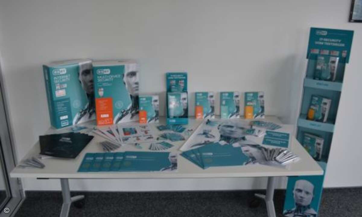 ... wie man die Eset-Produkte, auch mithilfe der neuen POS-Materialien, am besten in Szene setzt (Foto: Eset)