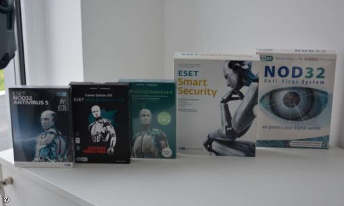 Einige Fachhändler werden sich erinnern: So sahen die Eset-Produkte früher aus (Foto: Eset)