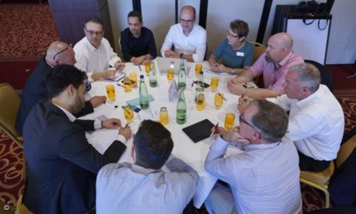 Während sich die Vertriebler bei Roundtable-Diskussionen über die Trend-Micro-Lösungen, Entwicklungen im Markt und mögliche Vertriebsansätze austauschen, ... (Foto: Trend Micro)