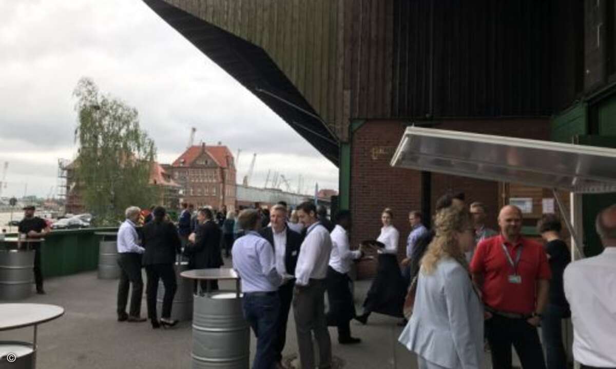 In den Pausen lockte das gute Wetter die Security- und Channel-Profis nach draußen (Foto: CRN)