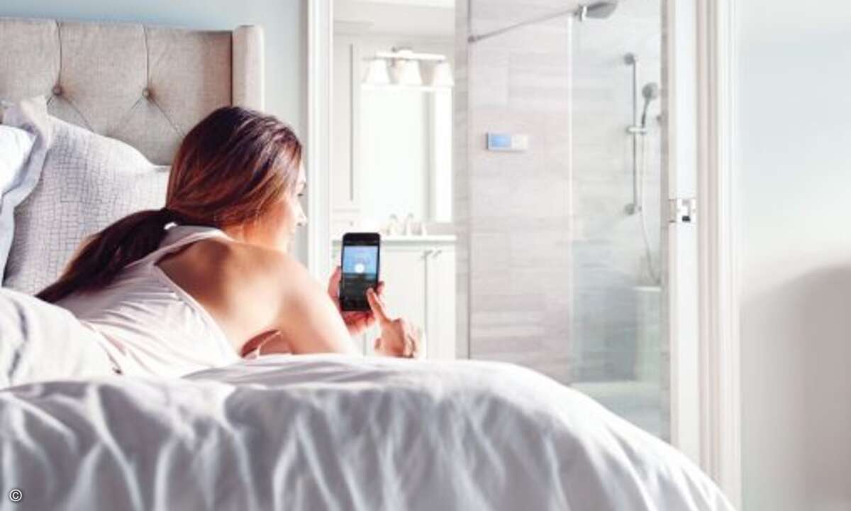 Morgens 4:30 Uhr beim Redakteur: der smarte Wecker hat richtig erkannt, dass angesichts der Schlafgewohnheiten des Nachwuchses ab jetzt keine Tiefschlafphase mehr gesichert ist und entscheidet sich daraufhin zu klingeln. Was für ein Glück, dass die F