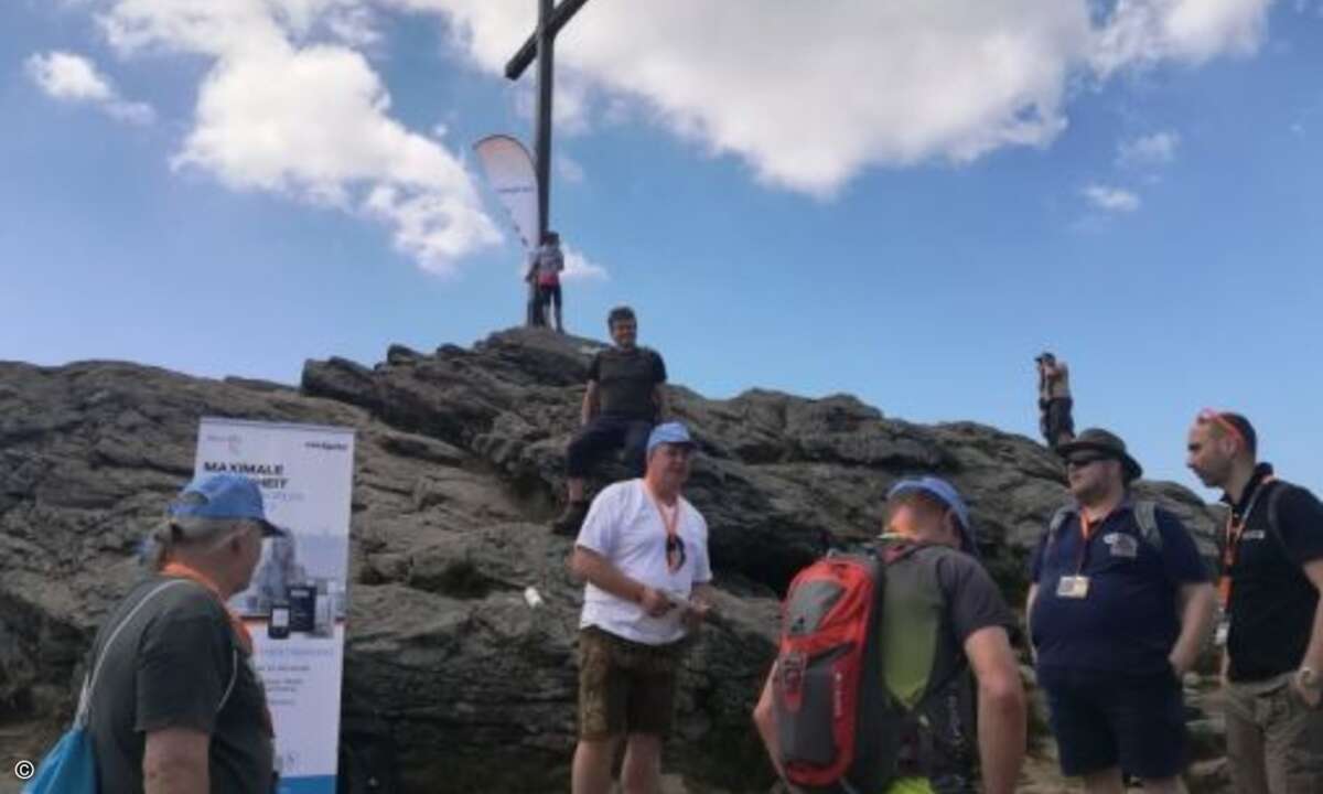 Den Top-Spot unter dem Gipfelkreuz hat sich Certgate gesichert (Foto: CRN)
