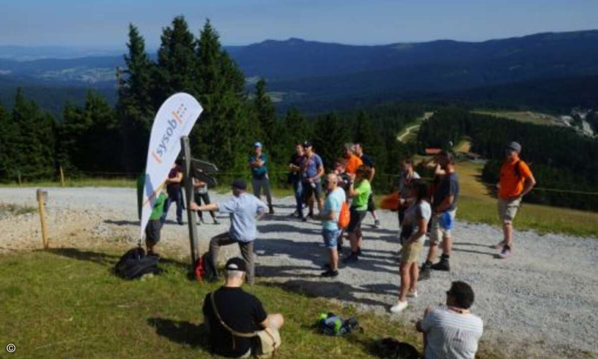 Sysob hat bestes Bergwetter organisiert: sonnig, aber nicht zu warm (Foto: Sysob)