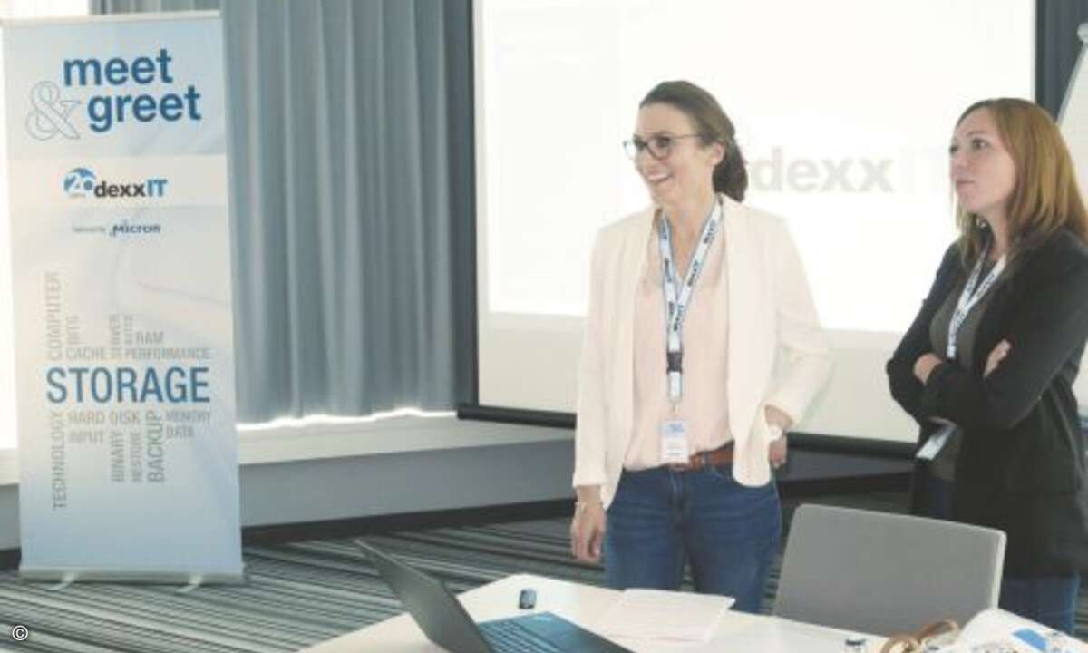 Die Vertriebschefinnen Judith Öchsner (links) und Stefanie Gundlach geben eine Überblick über die Geschäftsentwicklung von DexxIT (Foto: DexxIT)