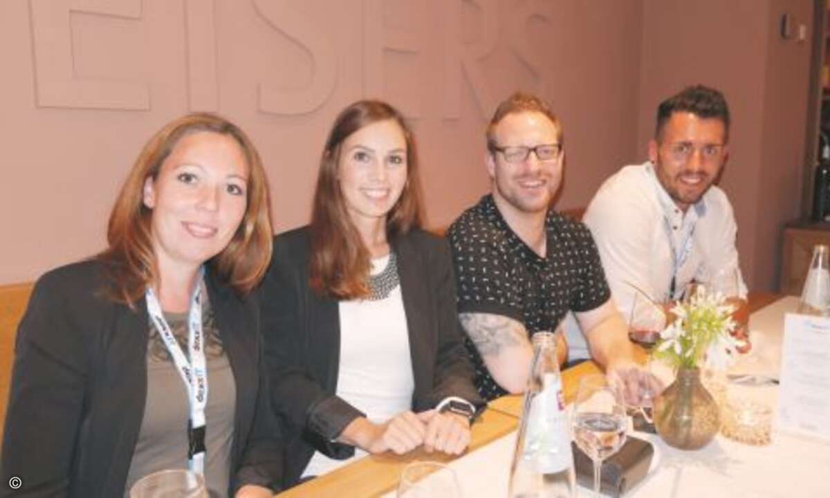 Stefanie Gundlach (DexxIT), Nina Adam (DexxIT), Marcel Neidig (Bechtle) und Christopher Wahler (DexxIT) (Foto: DexxIT)