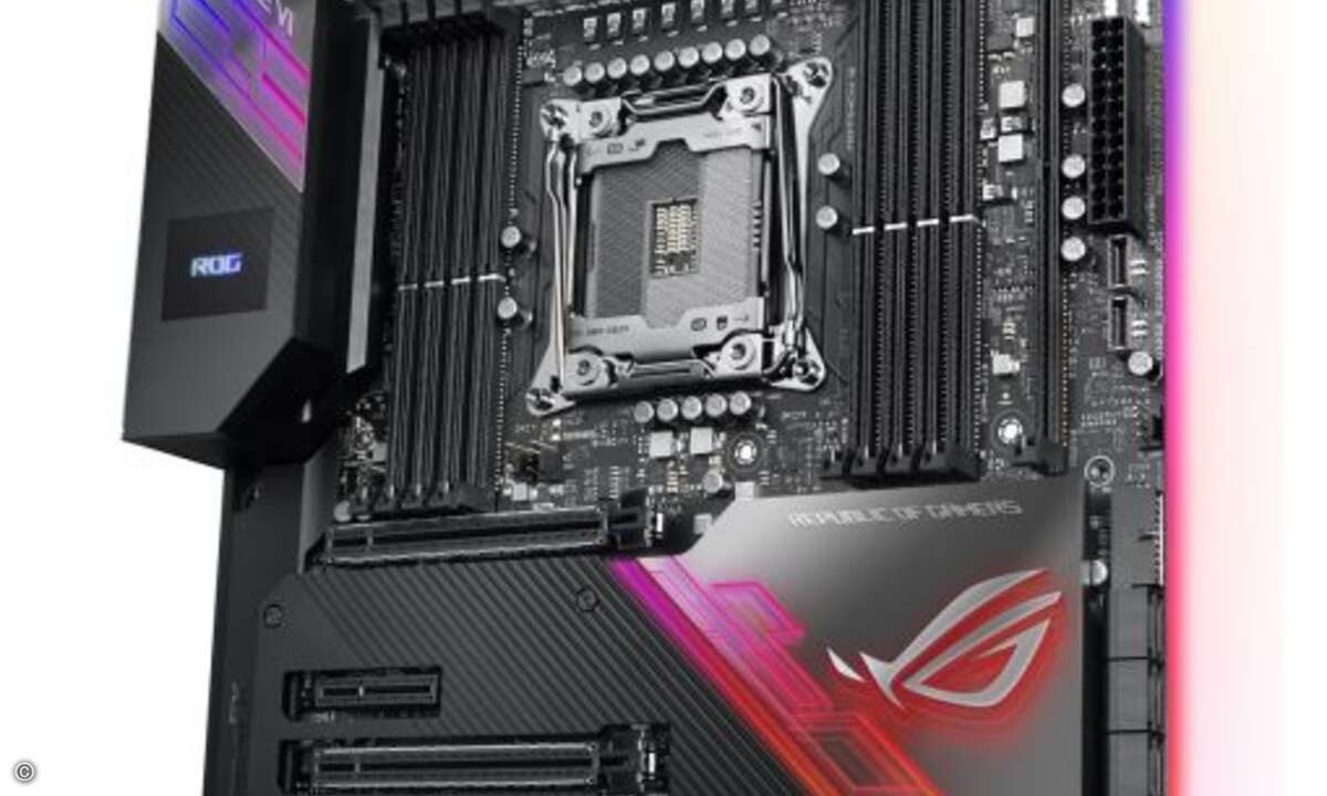 Asus zeigte auf der Gamescom die intelligente Weiterentwicklung seiner Republic-of-Gamers (ROG)-Produktlinie, darunter zwei Mainboards, eines davon das »ROG Rampage VI Extreme Encore«-Mainboard. (Bild: Asus)