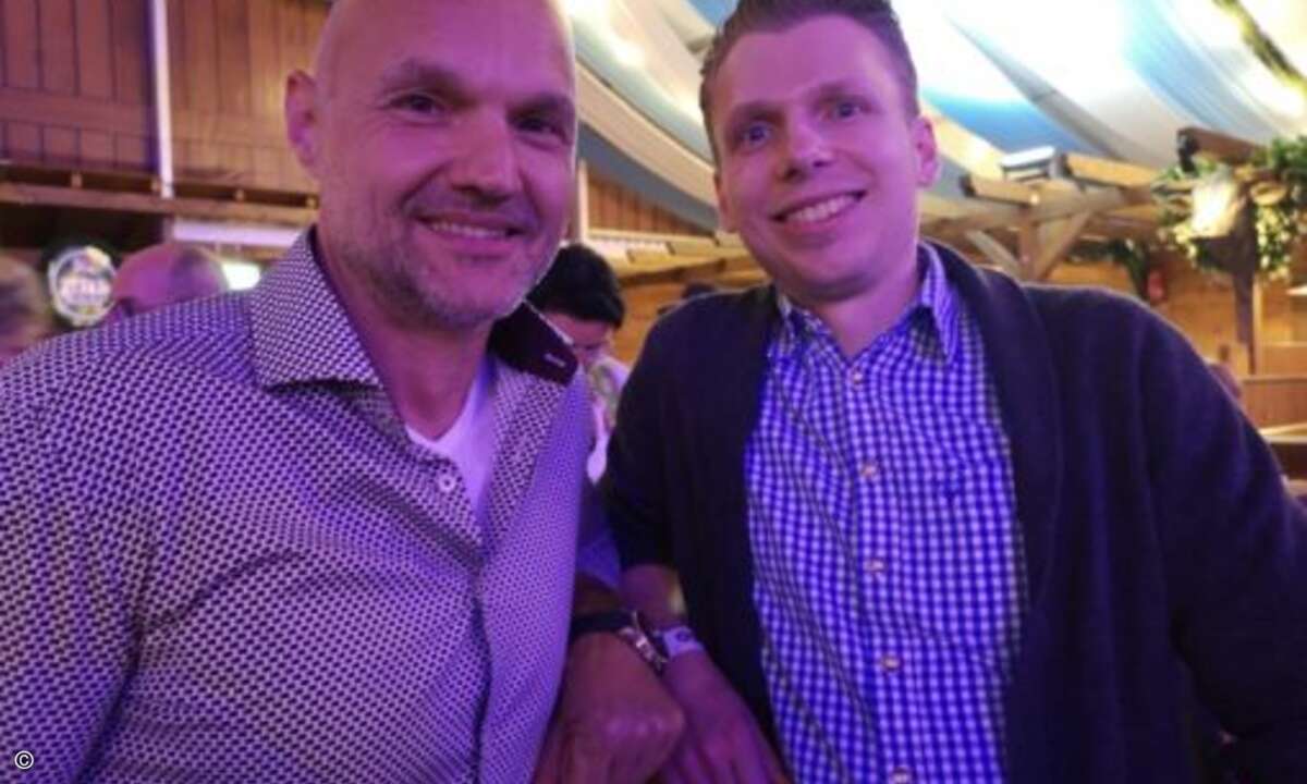 Auch Michael Vorberger von Samsung folgte der Einladung nach Straubing und tauschte sich mit Stefan Adelmann (CRN) aus
