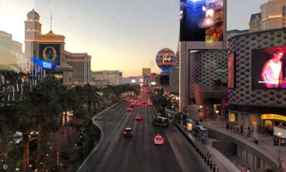 40 Grad und mehr. Muss das sein? Konnten wir nicht an einen klimatisch günstigeren Ort pilgern? Laut Aussagen von Microsoft ist es um diese Jahreszeit in Las Vegas günstig.(Bild: Stephan Viehoff)