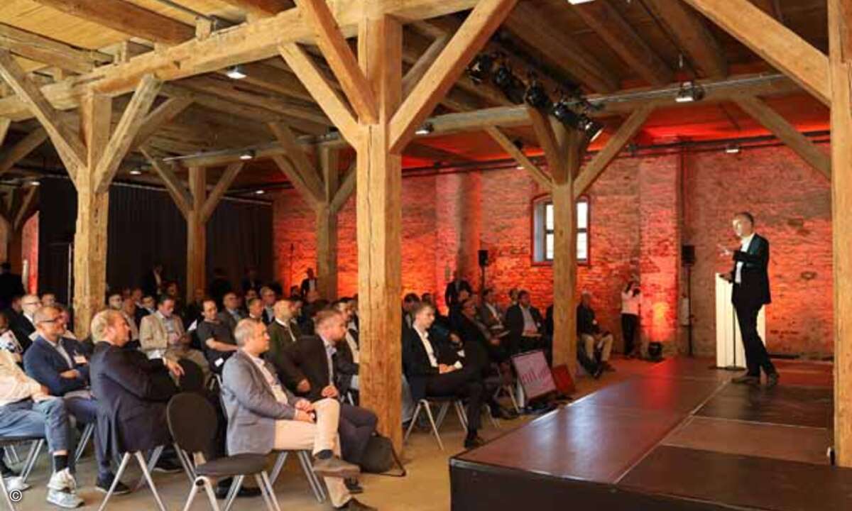 Er sprach in Fürstenfeldbruck über das Erfolgskonzept von Cancom...