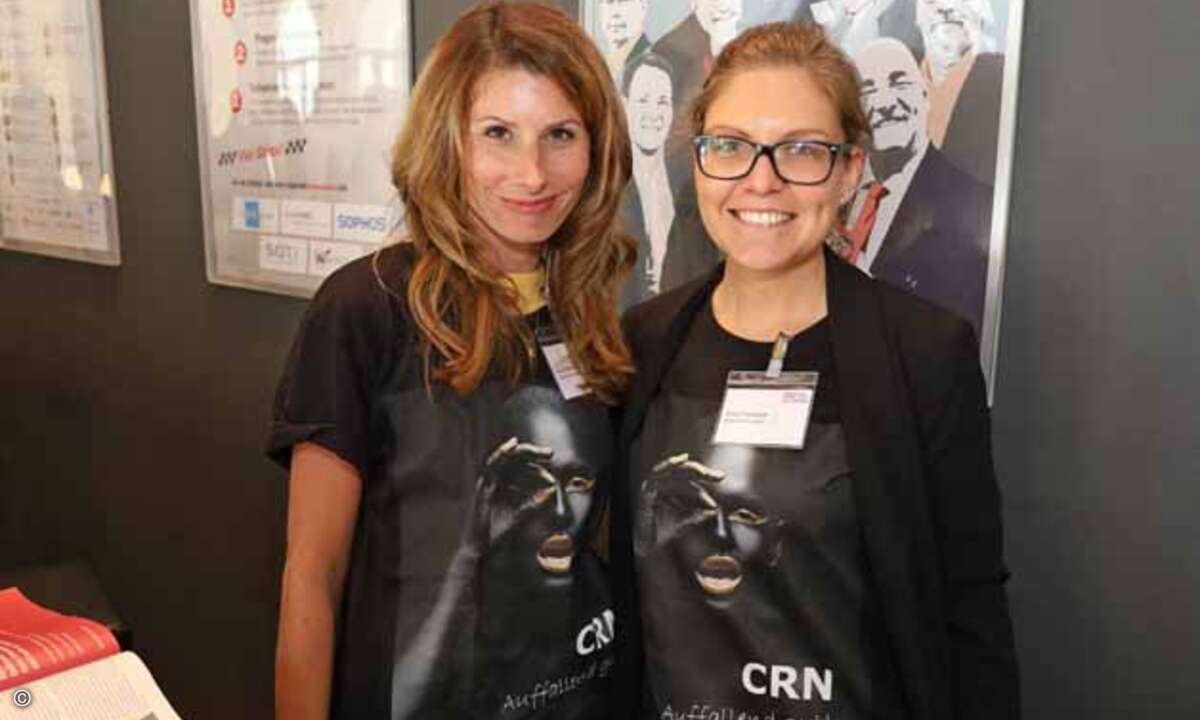 Sorgten stets für ein Lächeln: Tina Schneider und Nina Thonesen von den WEKA FACHMEDIEN