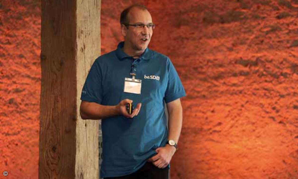 Werner Scholl von Bintec Elmeg zeichnete die Entwicklung des Netzwerk- und TK-Anbieters hin zum Ausbau des eigenen Software- und SDx-Portfolios nach und damit der eigenen Transformation nach.