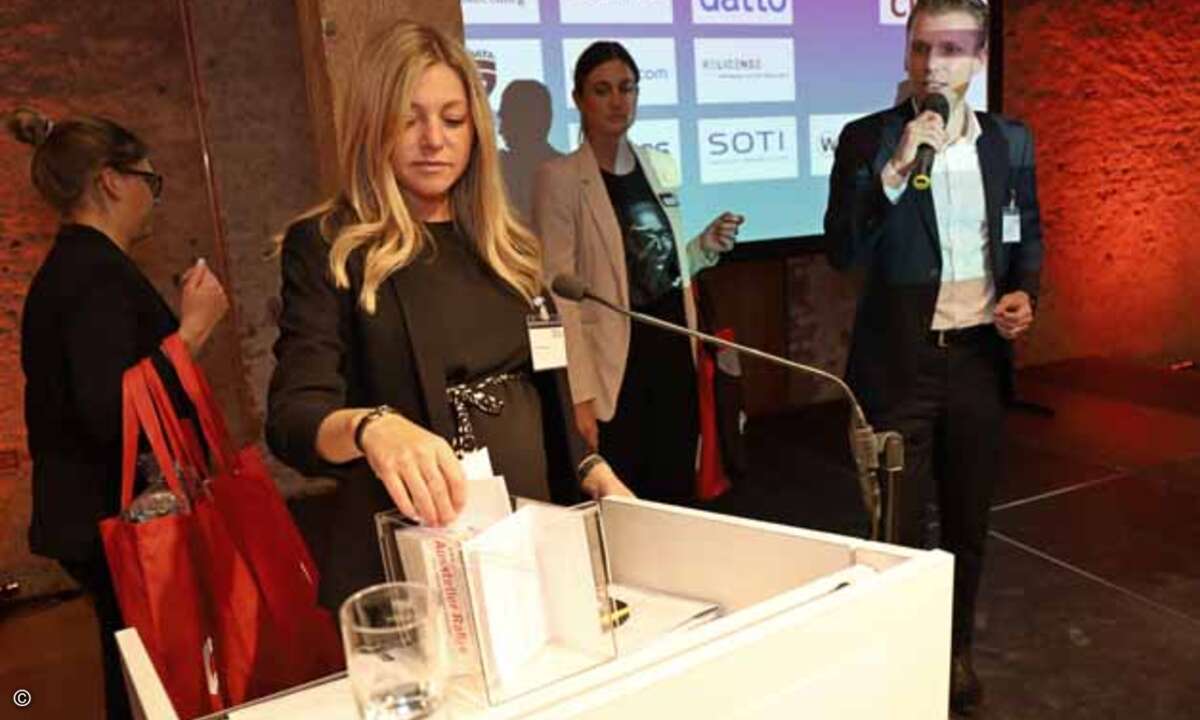 Und natürlich gab es auch etwas zu Gewinnen. Alle Teilnehmer, die bei der Aussteller-Rally fünf knifflige Fragen beantworten konnten, hatten die Chance, spannende Preise zu gewinnen.