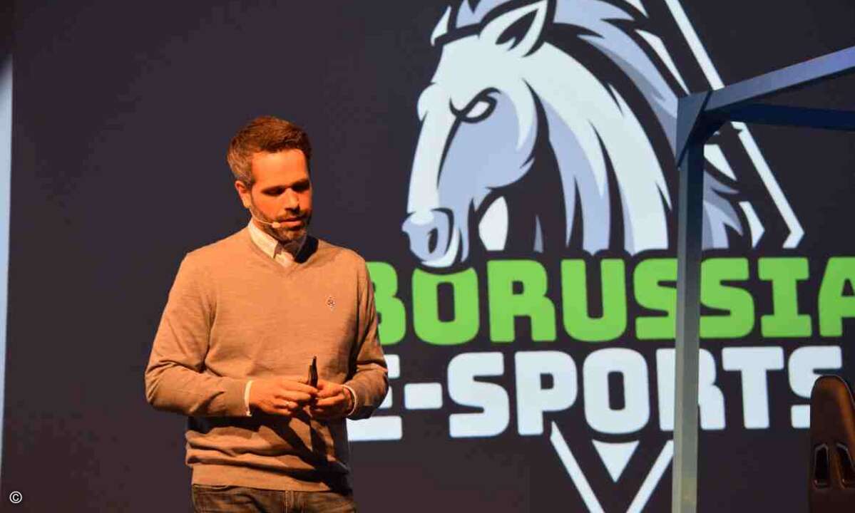 Warum der digitale Sport für Borussia Mönchengladbach so wichtig ist (nicht aber für den FC Bayern), das erläuterte Andreas Cüppers, Head of Digital beim Bundesligisten, an einem erstaunlichen Rechenbeispiel ...
(Bild: CRN)