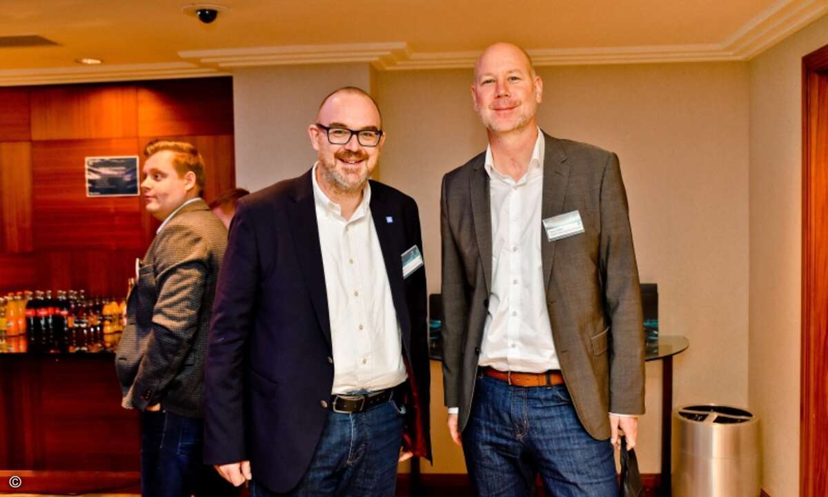Die Distributionsspezialisten sind auch dabei: Volker Lang und Marc Fischer von Ebertlang (Foto: Eset)