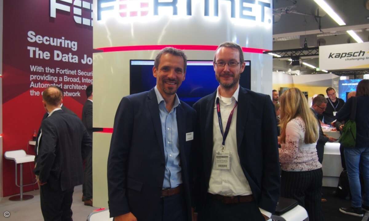 Tommy Grosche von Fortinet mit Daniel Dubsky von CRN (Foto: CRN)