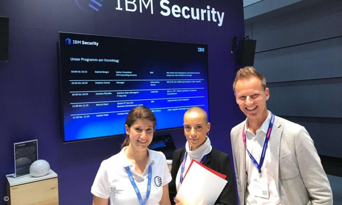 Lisa Unkelhäußer von IBM mit Aleksandra Maksimovic und Eric Weis (beide CRN) (Foto: CRN)