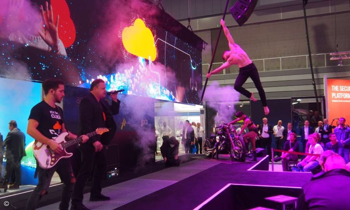 Die beeindruckend Live-Show bei Hornetsecurity lockte regelmäßig viele Zuschauer an (Foto: CRN)