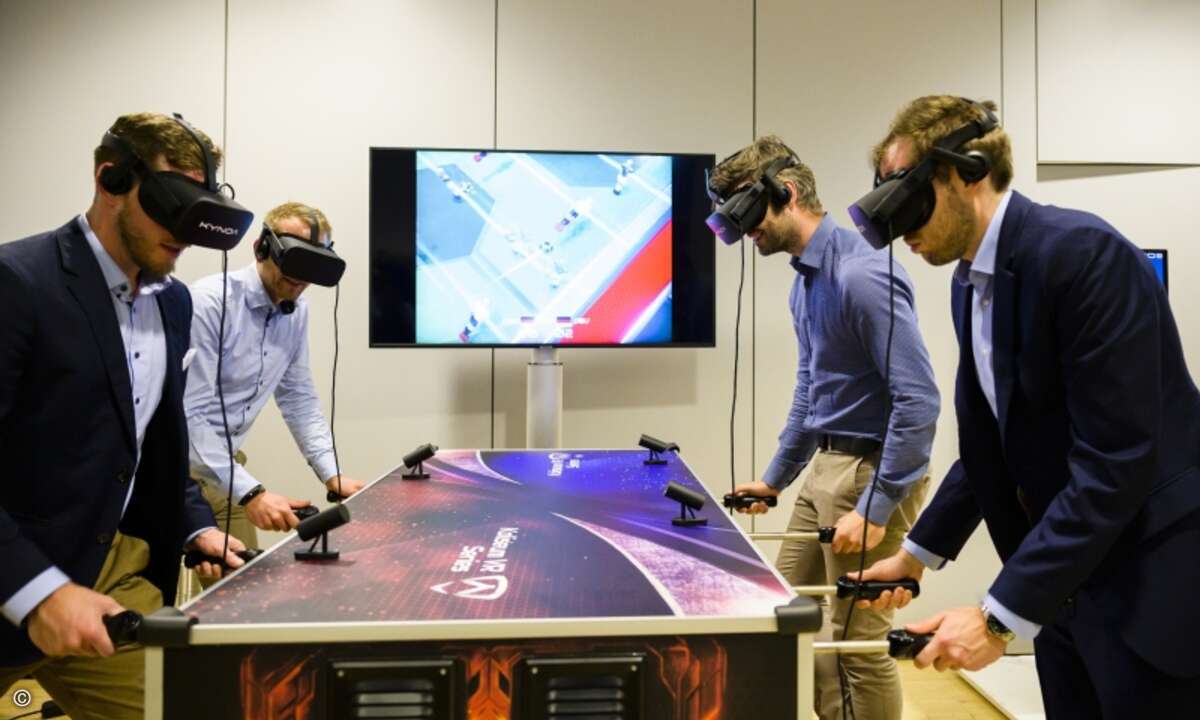 ... darunter auch ein virtueller Kicker (Foto: NürnbergMesse - Uwe Niklas)