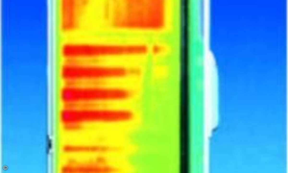 Thermografie-Aufnahmen machen gefährliche Wärmekonzentrationen in Rechner-Schränken sichtbar. Foto:Rittal