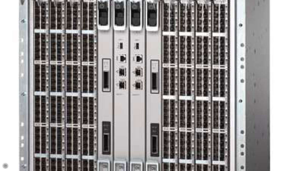 Auf 8-GBit-FC setzt Brocade derzeit bei seiner neuen Datacenter-Switching-Plattform DCX.