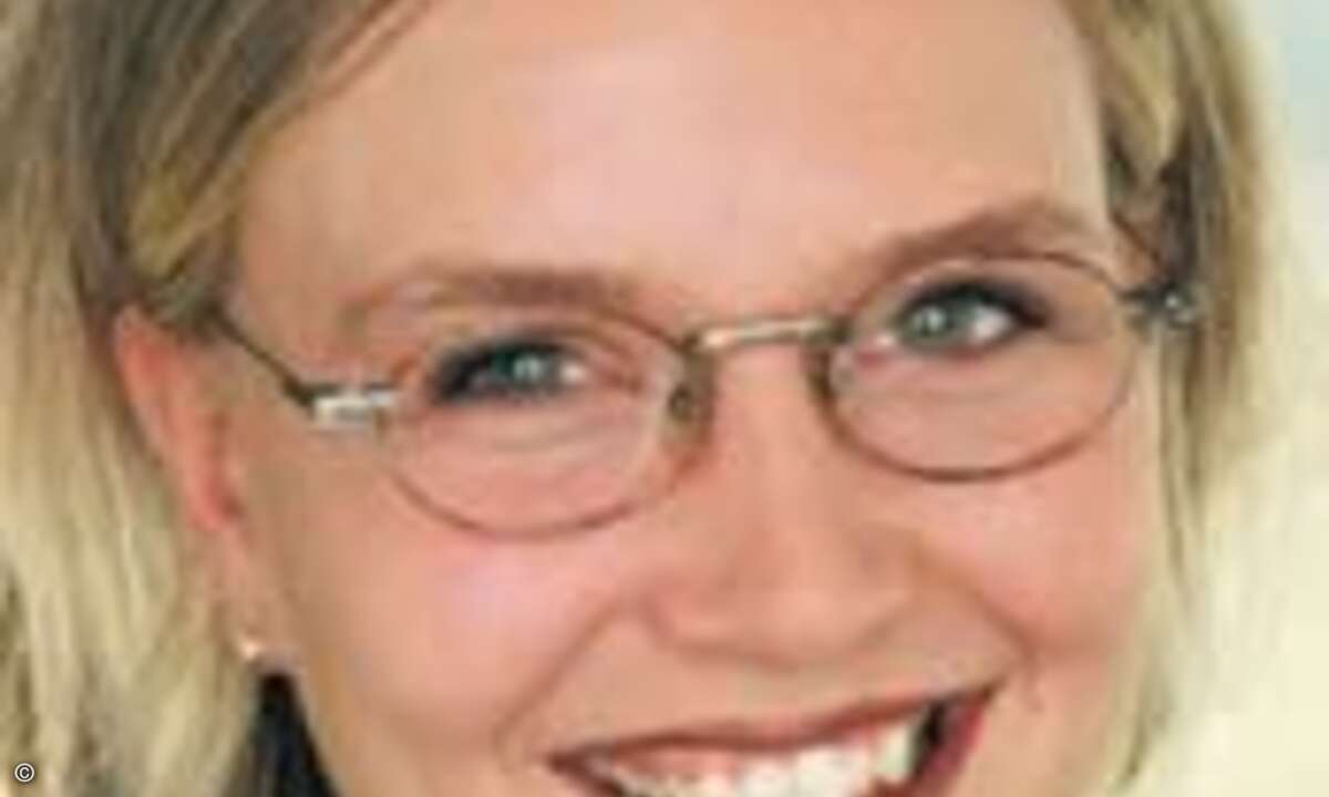 Carolyn Lüdtke, Produktmanagerin Drucksysteme Farbe, Schwarzweiß & A4 Multifunktionsprodukten bei Kyocera Mita Deutschland, schätzt: »Ein großes Trendthema bei den IT Entscheidern ist das komplette Thema Gerätemanagement. Gefragt sind Komplettlös
