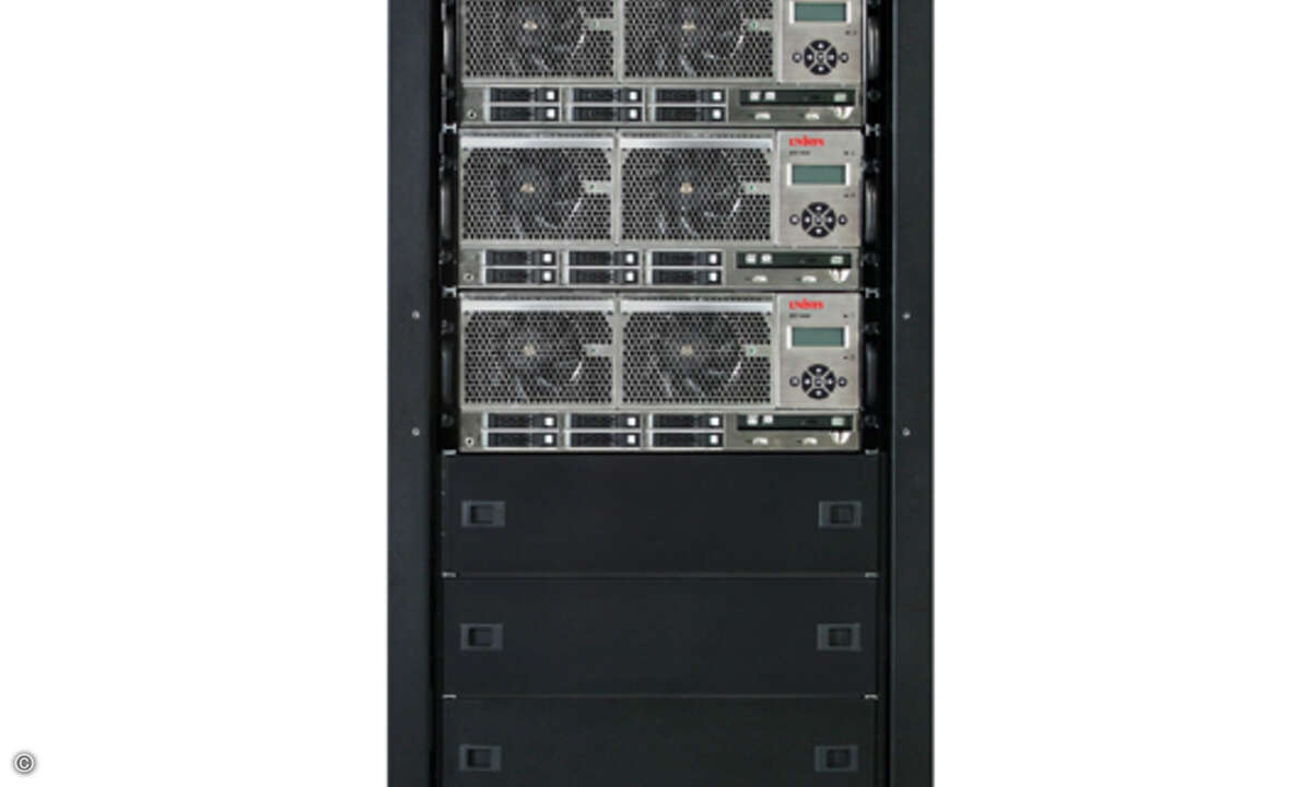 Neuere Varianten des Unisys-Systems ES7000, hier das Modell 7600, können auch Windows und Linux parallel in getrennten Partitionen verarbeiten (Bild: Unisys)