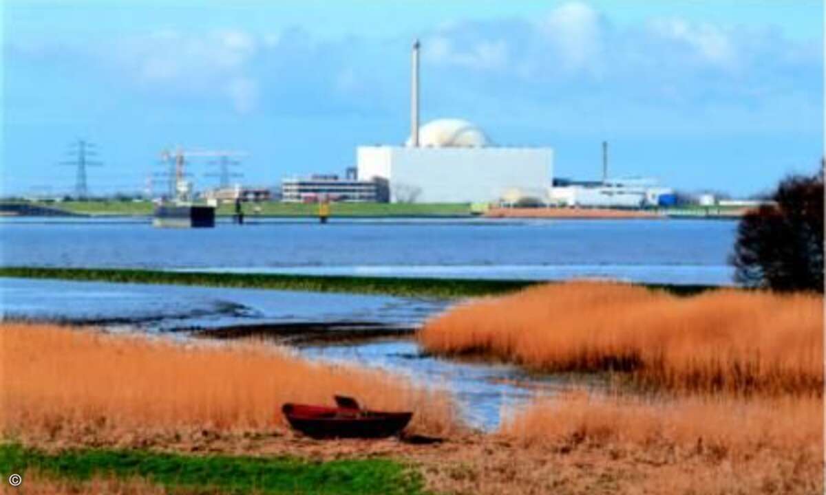 Im Kernkraftwerk Unterweser überwacht Jürgen Schwarzin, Leiter Stabsbereich Prozesscontrolling bei dem Energiekonzern Eon, administrative Prozesse. Foto: Eon