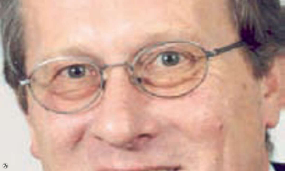 Detlev Bendel, CIO der Landeshauptstadt Wiesbaden: »Das Angebot von Siemens zeigte Kosten und Leistungen sowie Syner­gieeffekte bei der Nutzung unserer ITK-Technik klar auf.«