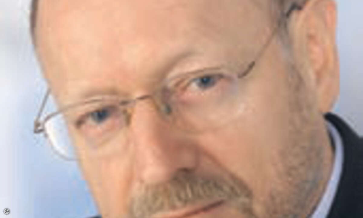 »Die zentrale Berechtigungsverwaltung und die Automatisierung der Prozesse über diese zentrale Komponente ist das Kernstück von Identitätsmanagement.« Professor Dr. Dr. Gerd Rossa, Geschäftsführer der Firma Institut für System-Management