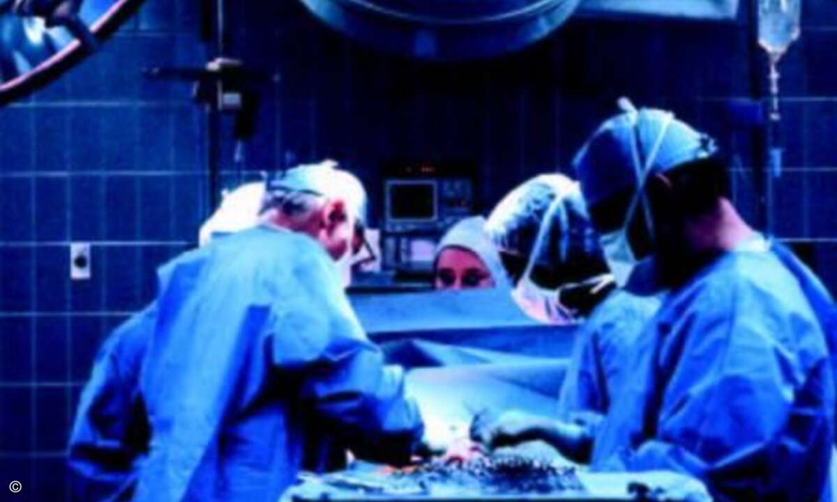 Ab dem Jahr 2009 gelten bundesweit die gleichen Preise für eine stationäre Behandlung, beispielsweise eine Blinddarmoperation. Dies soll helfen, die Kosten in Krankenhäusern zu senken. Foto: Software AG