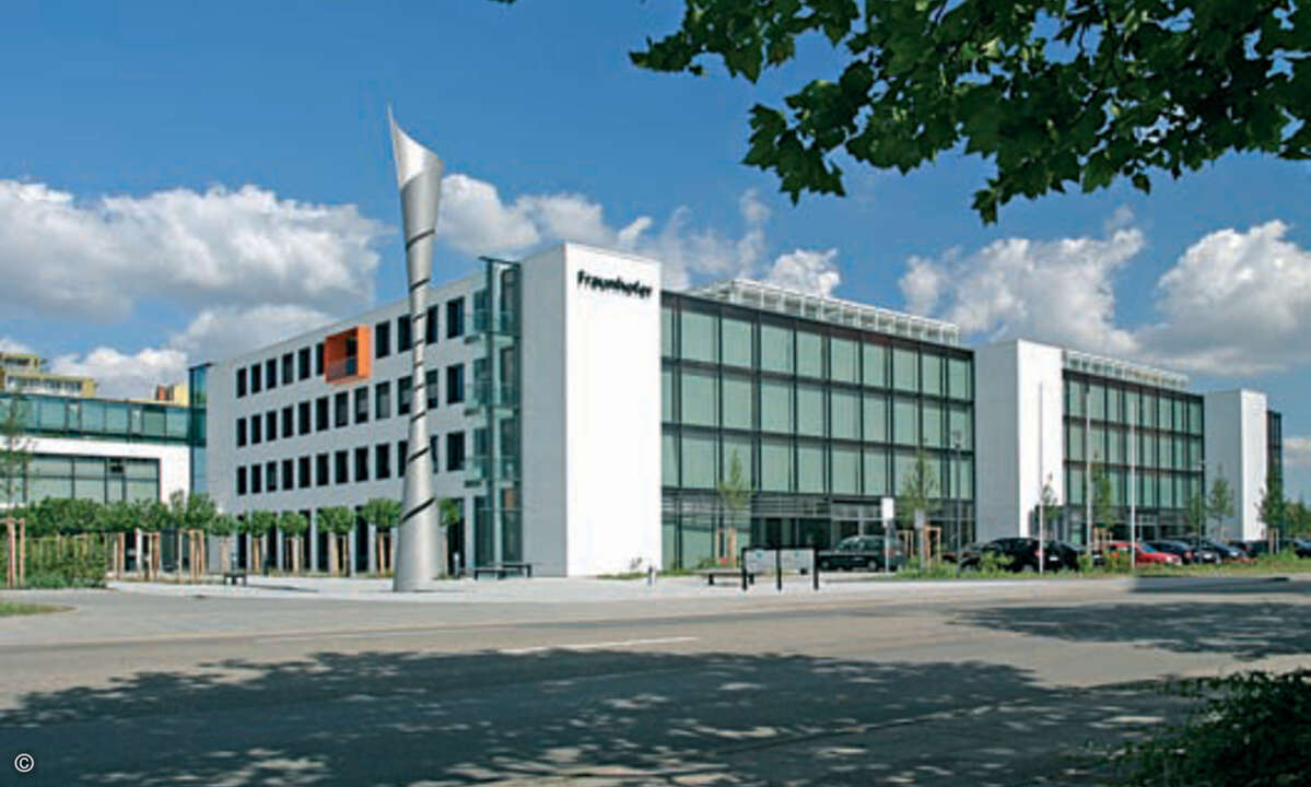 Schön, funktional und energieeffizient: der Neubau des Fraunhofer-Instituts IWTM in Kaiserslautern.