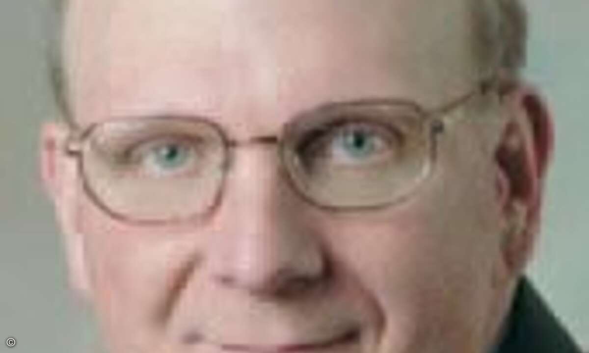 Steve Ballmer hat seine persönliche Unterstützung für Unternehmen zugesagt, die weiterhin lieber auf XP setzen.