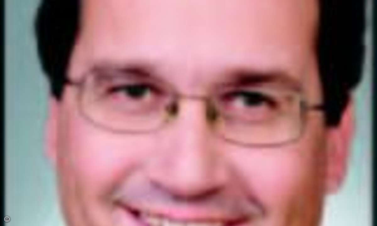 »Auf die derzeiteingesetzten FunkEtiketten wird lediglich eine ID-Nummer geschrieben,mitdieser Nummer allein kann niemand etwas anfangen«. CHRISTOPH LEßMÖLLMANN, Director Business Development bei der SAP AG Foto SAP AG