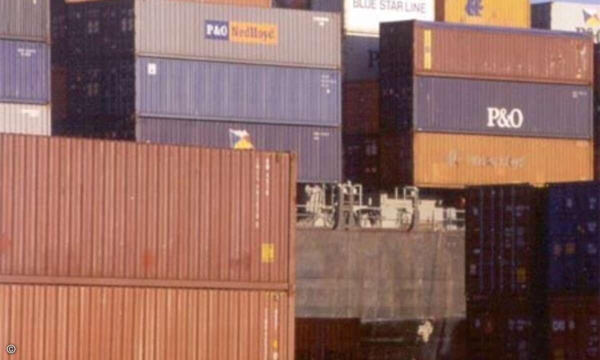 US-Medien spekulieren über den Inhalt einer mysteriösen Ladung Schiffcontainer