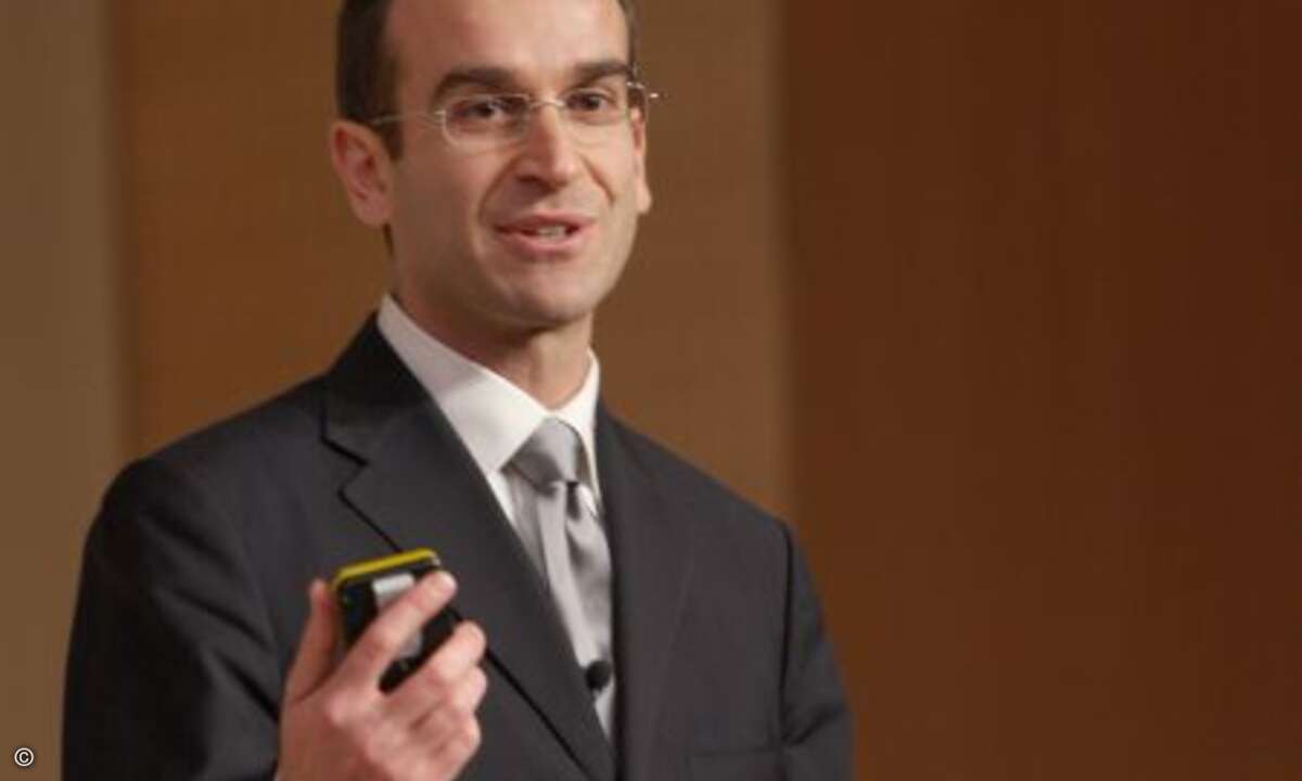 »Wir wollen die Partnerbasis verdoppeln – möglicherweise verdreifachen«, erklärt Channel Marketing Manager Enzo Capobianco, seit Dezember 2008 Manager Channel Marketing EMEA von Fujitsu.