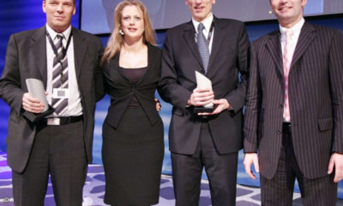 2005 war die Welt für CCP noch in Ordnung. Der damalige CCP-Chef Frank Lichner (2. v. rechts) nimmt den IBM BestSeller Award entgegen