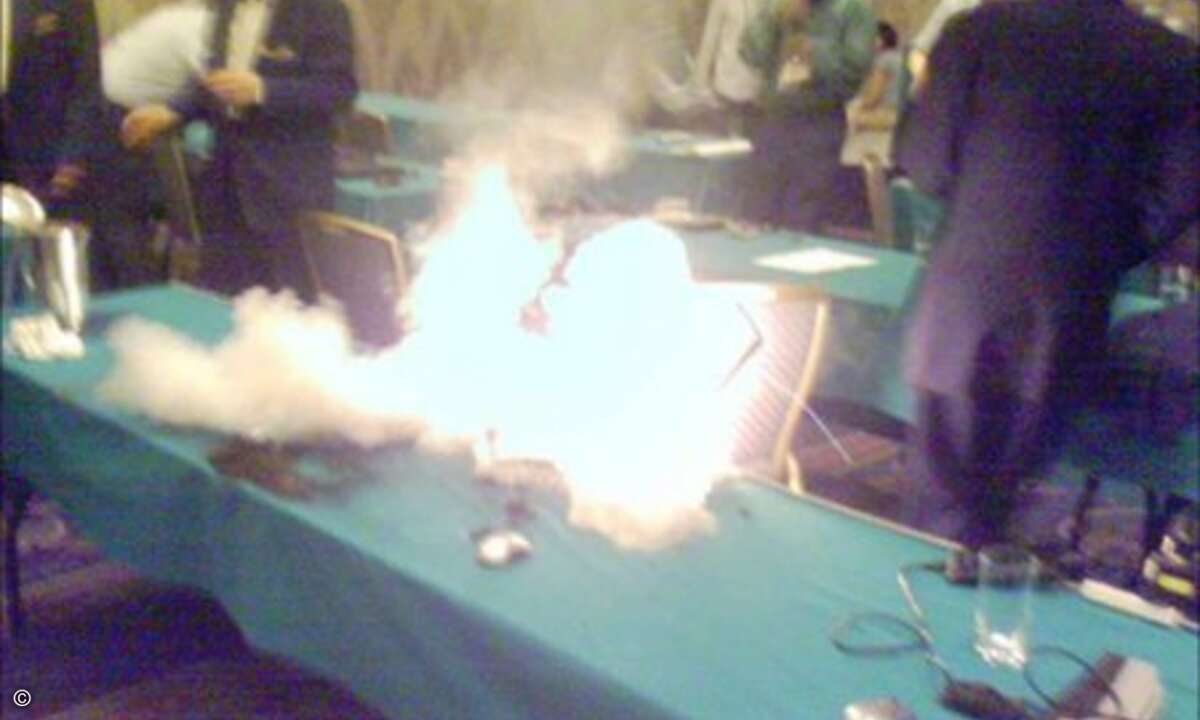 Die Explosion eines Dell-Laptops bei einer Konferenz in Japan hätte Dell mit einer frühzeitigen Rückrufaktion wohl verhindern können