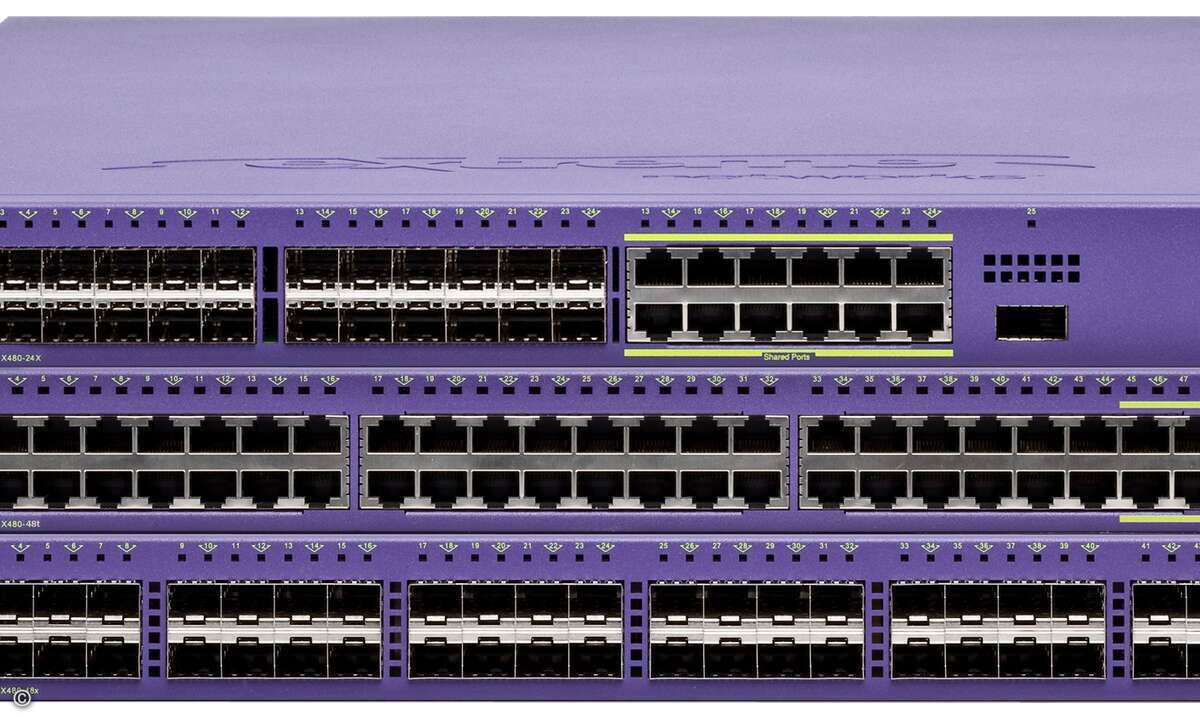 Etwa als Top-Rack-Switch lassen sich bis zu acht »Summit X480«-Switches über Stacking zu einem virtuellen Chassis verbinden.