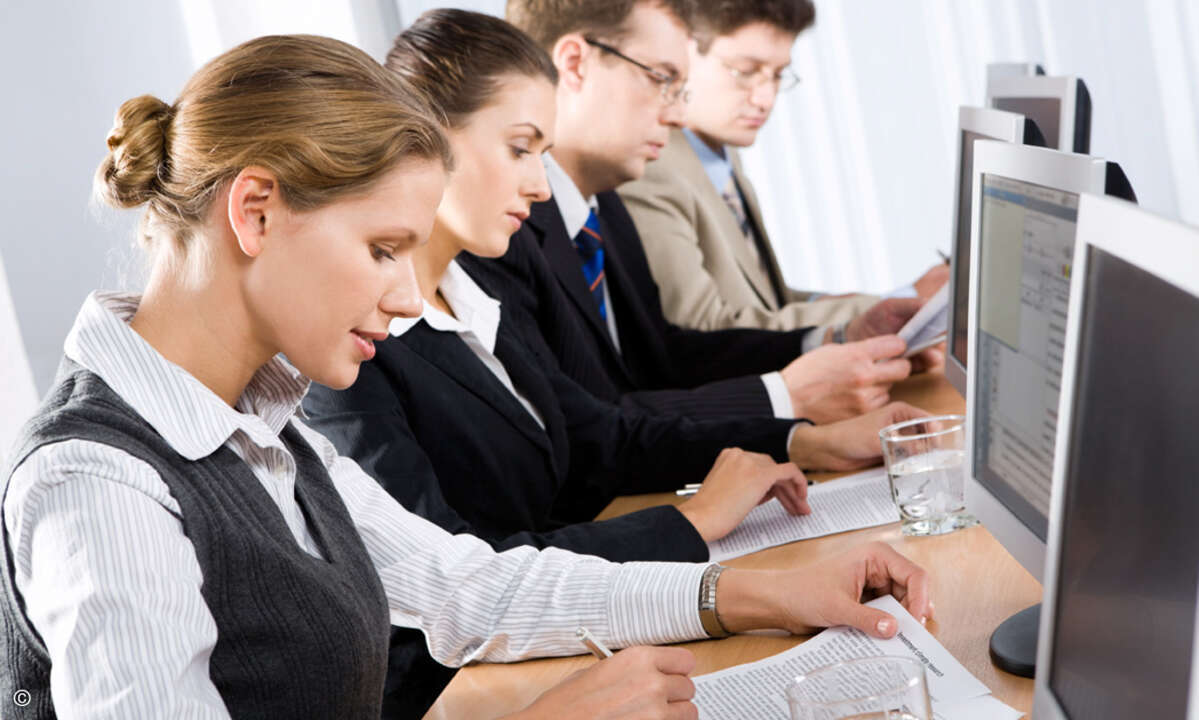Bei aller Mobilität und Unabhängig dürfen Trainings und Weriterbildungen nicht unter den Tisch fallen. Online-Trainings helfen hier weiter. (Bild: pressmaster, Fotolia.com)