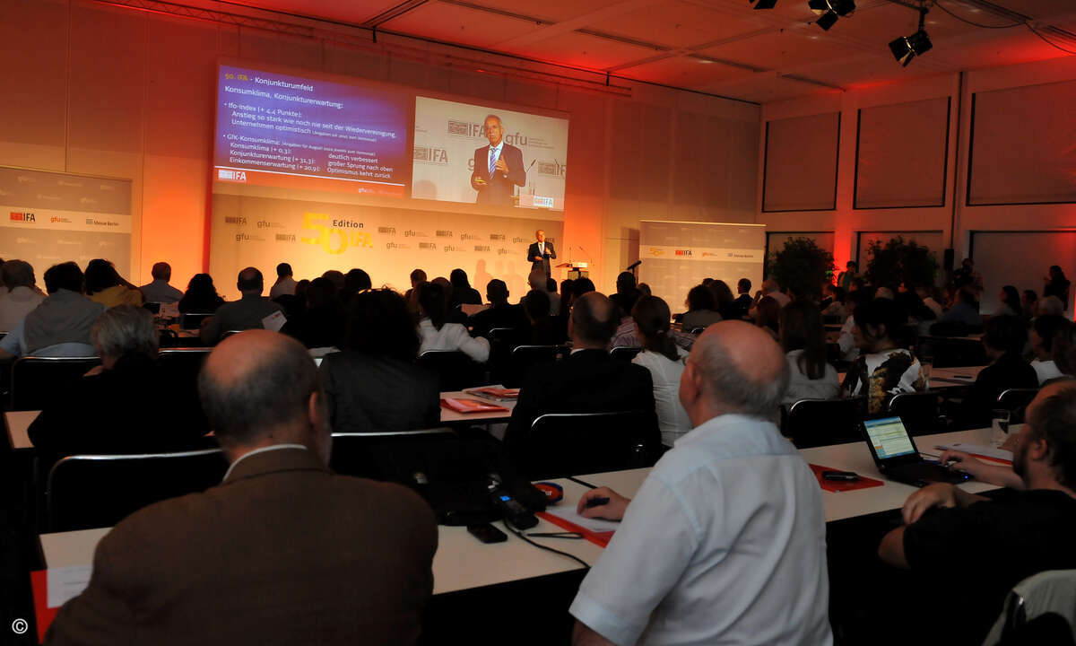 Auch Konferenzen und Fachvorträge gehören wieder zum IFA-Programm