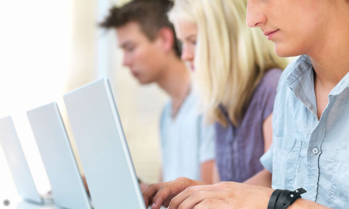 Für Schulklassen mit schmaleren Budgets und für Grundschulen bieten sich Netbooks als günstige Notebook-Alternative an