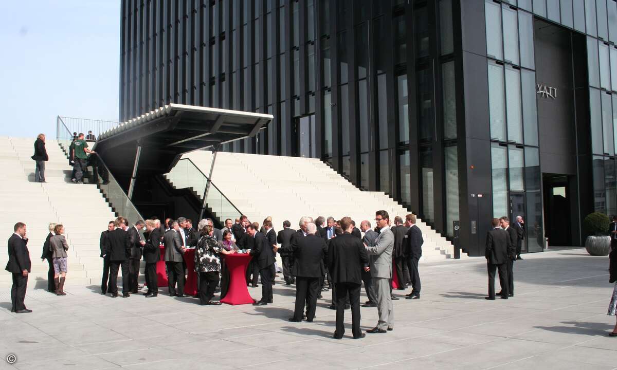 Zur Jubiläumsfeier lud Kyocera die Partner in den Düsseldorfer Medienhafen ein