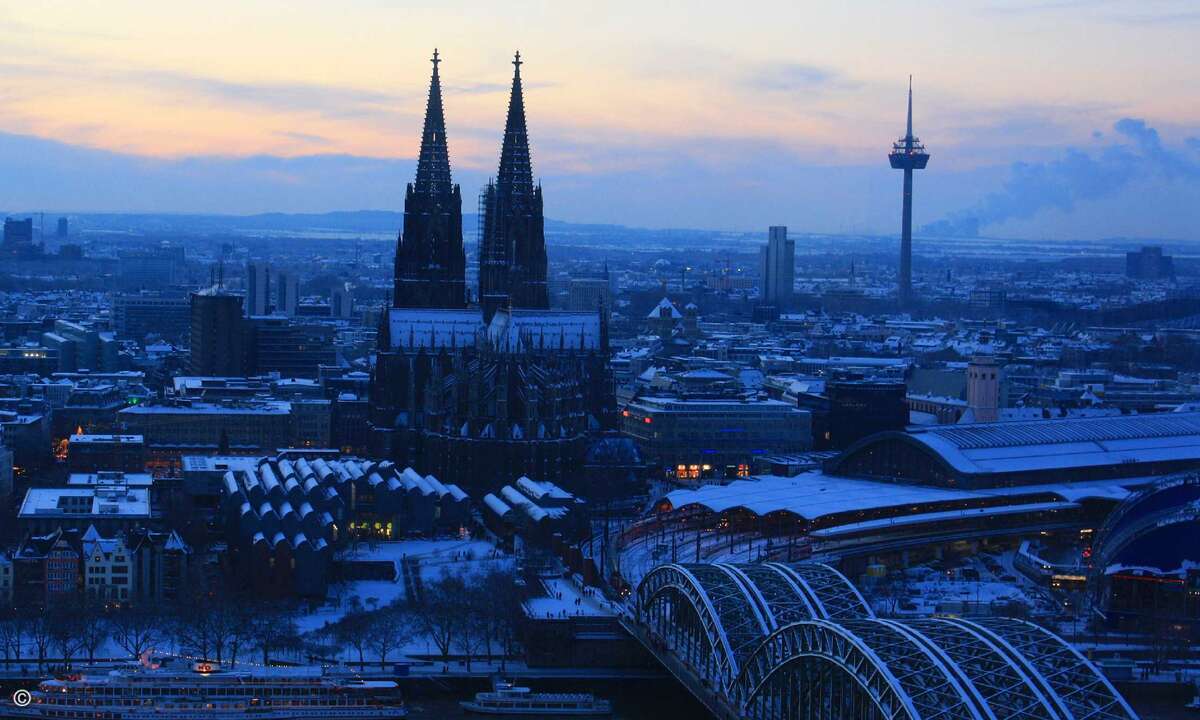 Kölner Silhouette: Massiver Kriminalitätsanstieg (Foto: Rike/pixelio.de)