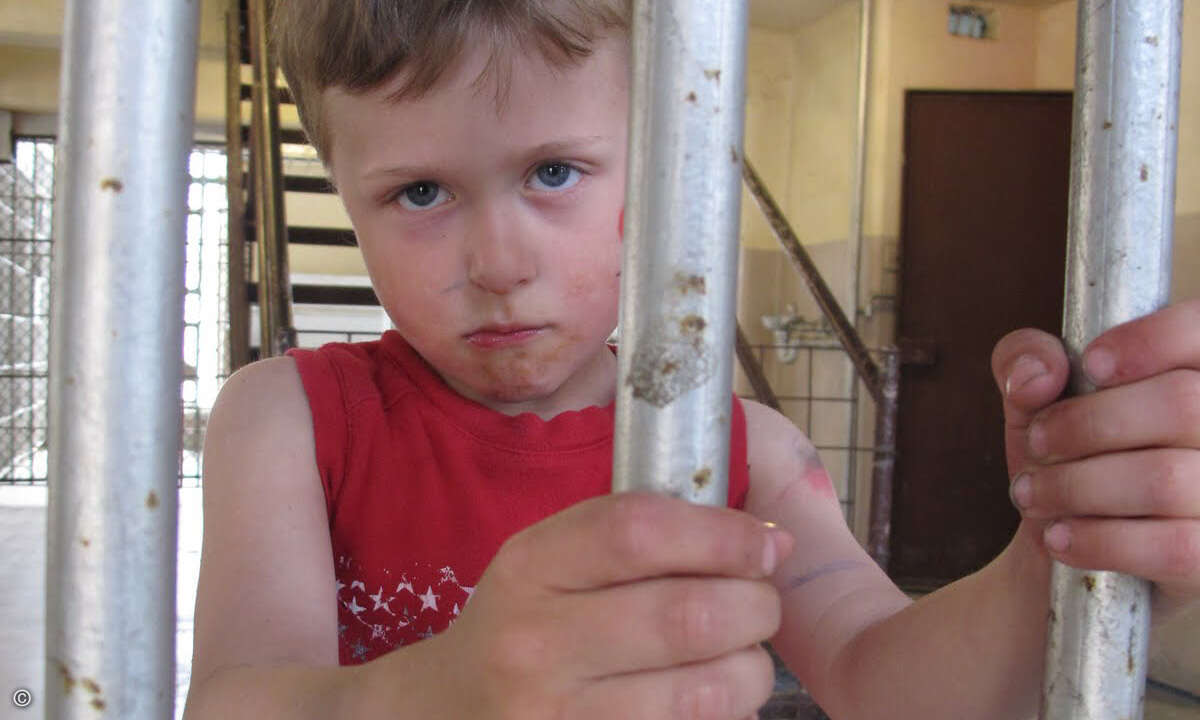 Schon sehr früh zeigen sich bei Kindern gewisse Aggressions-Muster, die sich im Alter festsetzen können.