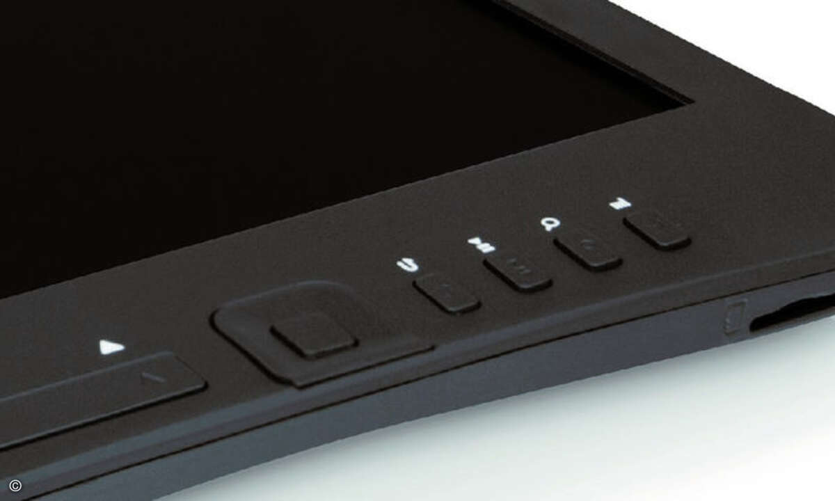 Der E-Book-Reader von Trekstore verfügt über ein LCD-Display und mehrere Tasten. Allerdings reagiert die quadratische Navigationstaste eher träge.