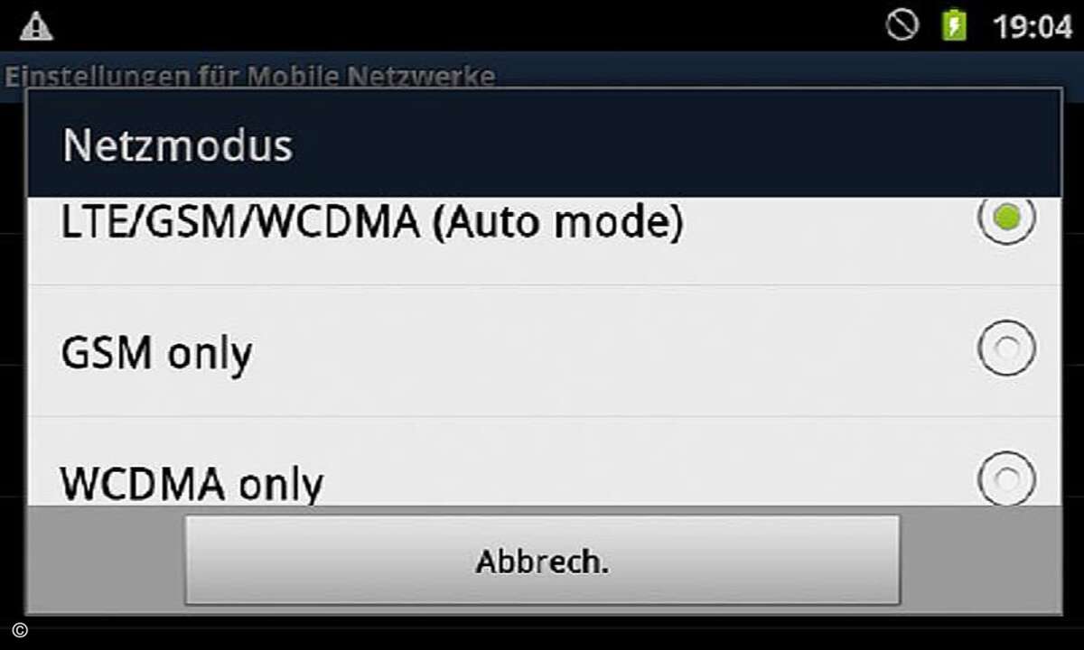Funkmodus nach Bedarf: Der Mobilfunkchip im Galaxy S II LTE lässt sich zwischen LTE, Wideband- CDMA (sprich UMTS) und GSM umschalten. Im frühen Prototypen, der connect zur Verfügung stand, klappte das allerdings noch nicht.